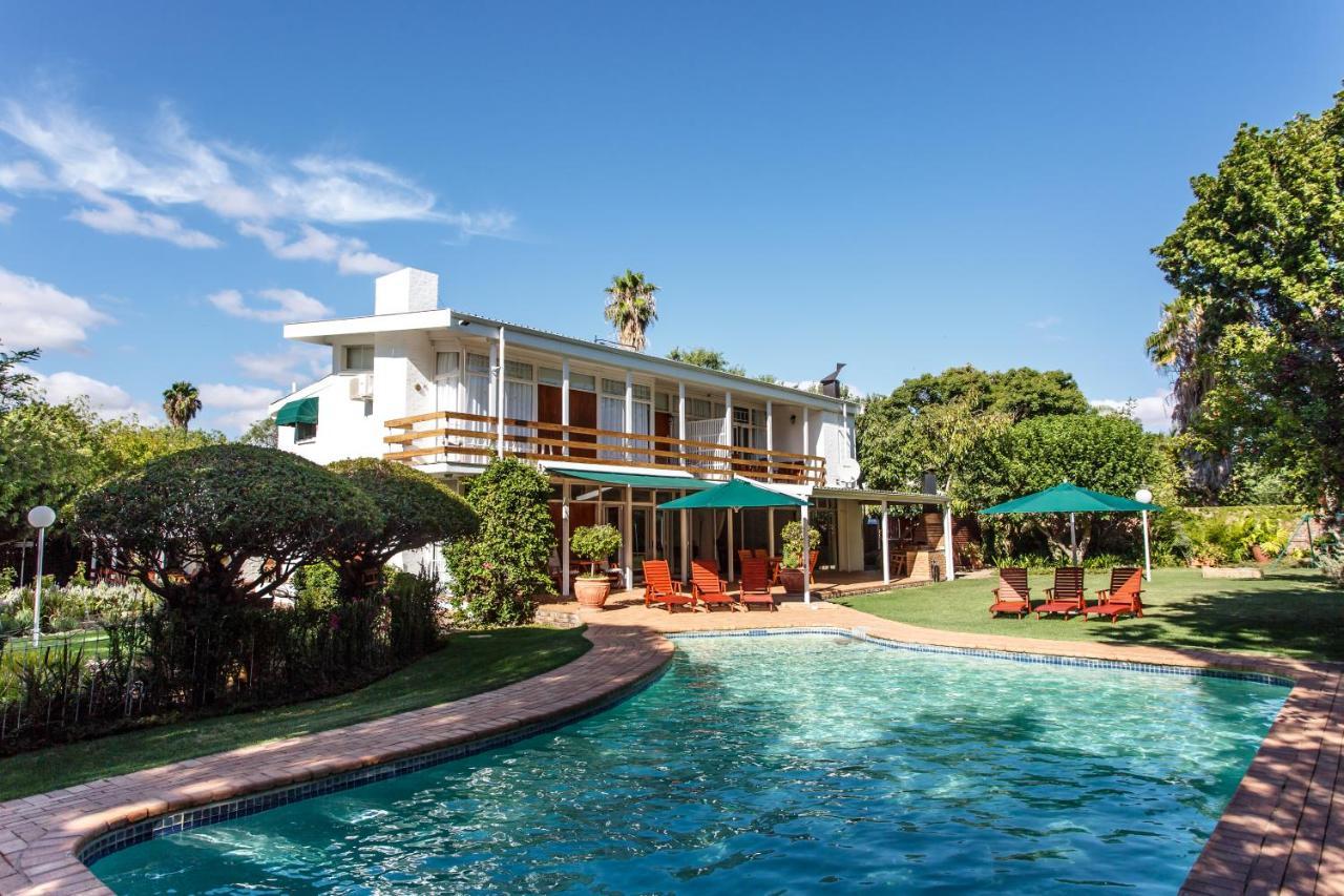 Raw Karoo Guest House เอาท์สโฮร์น ภายนอก รูปภาพ